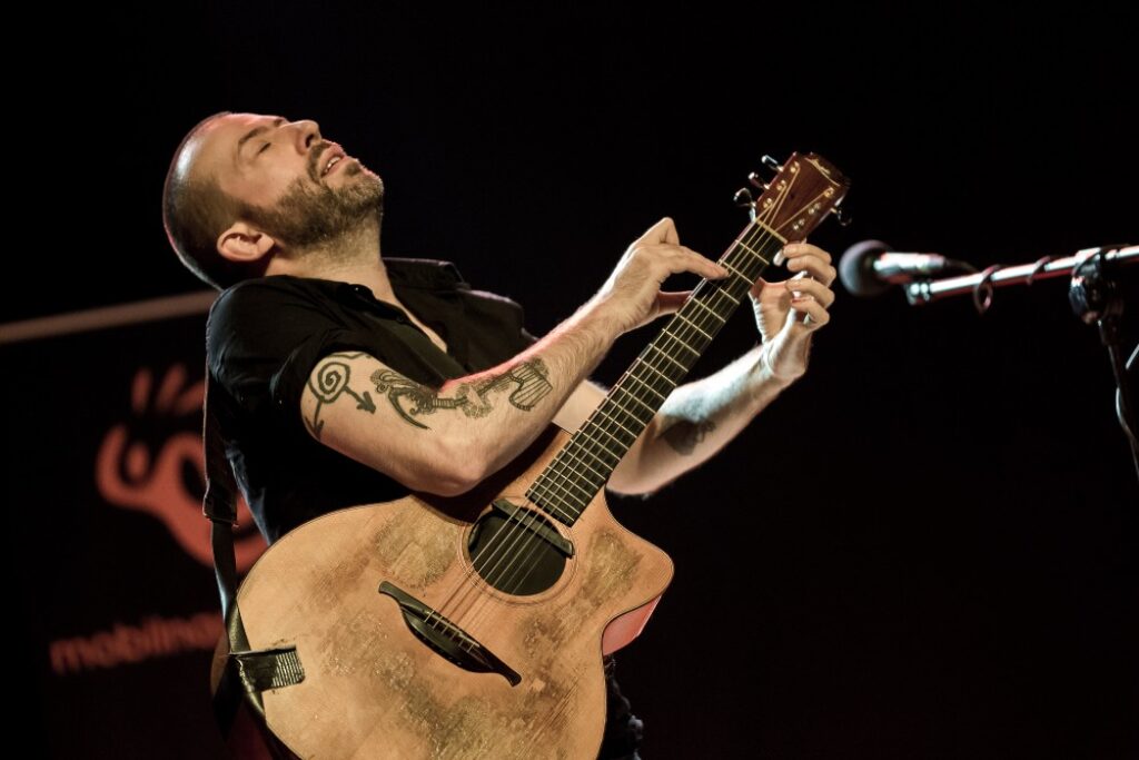 Meilleur guitariste acoustique Jon Gomm