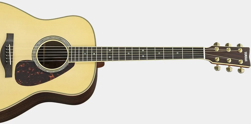 Présentation du manche de la guitare électro-acoustique Yamaha LL16